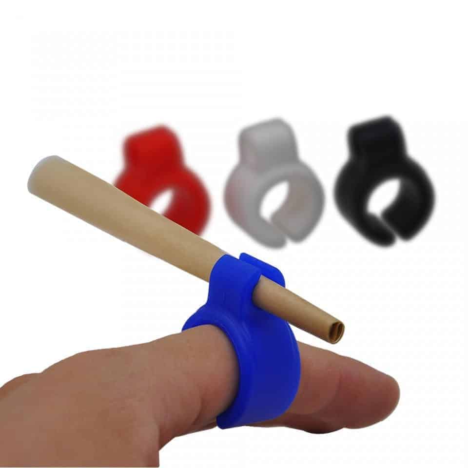 טבעת לאחיזת הסיגריה - מאפשרת עישון בכל זמן נתון!